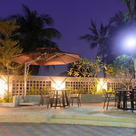 Ss Hotel & Residence Sihanoukville Exterior foto
